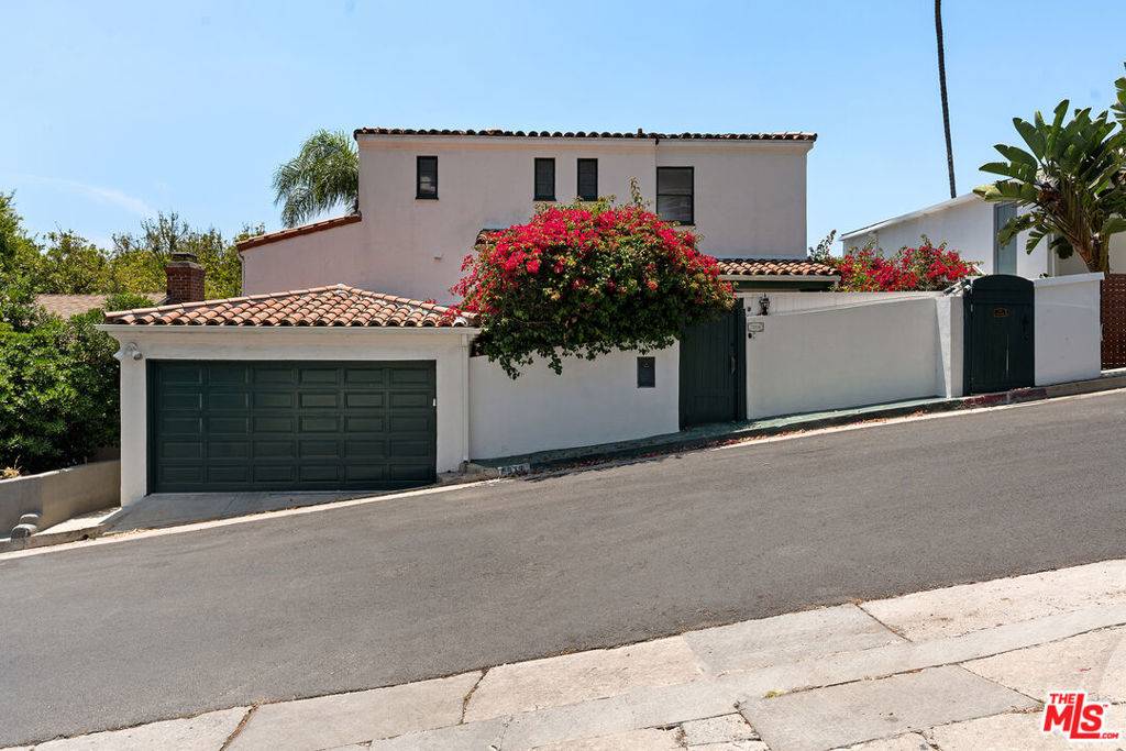 Los Angeles, CA 90046,7918 Hillside AVE