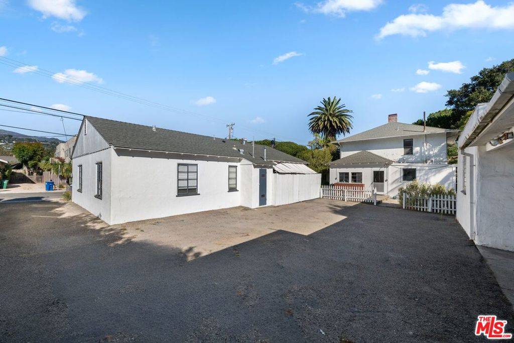 Santa Barbara, CA 93101,333 E Anapamu ST