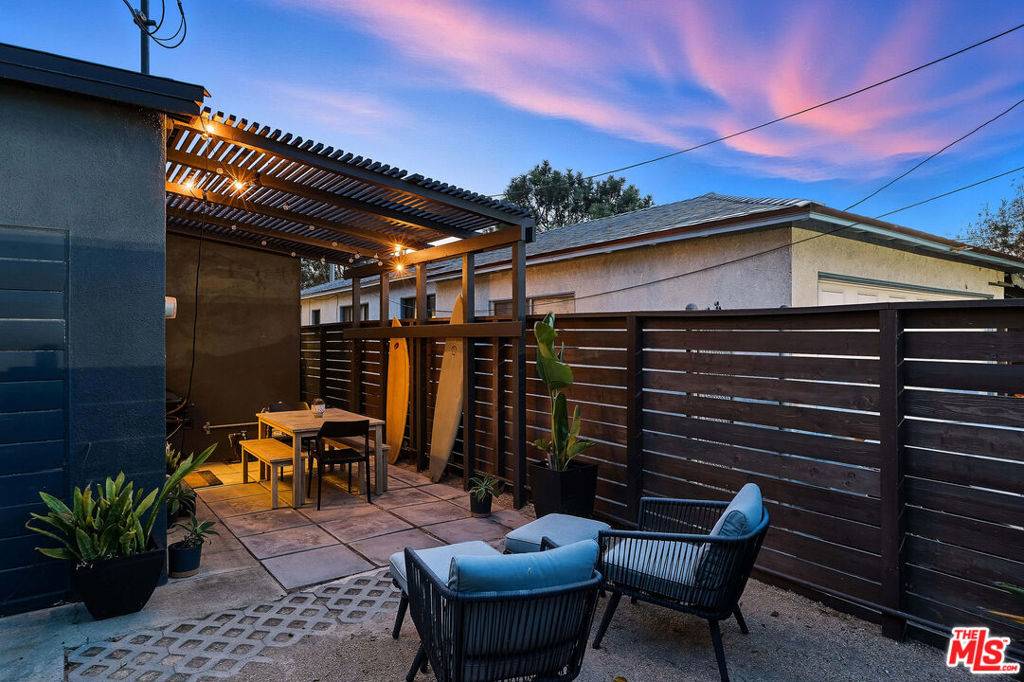 Venice, CA 90291,517 Venice WAY