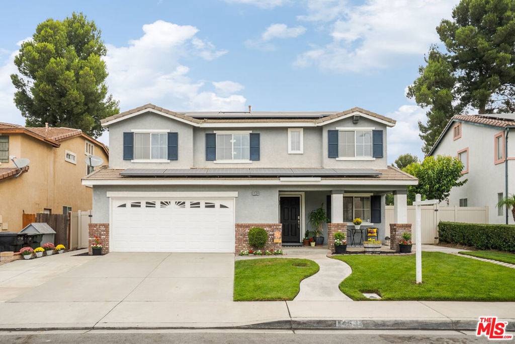 Fontana, CA 92336,14334 Quail CT