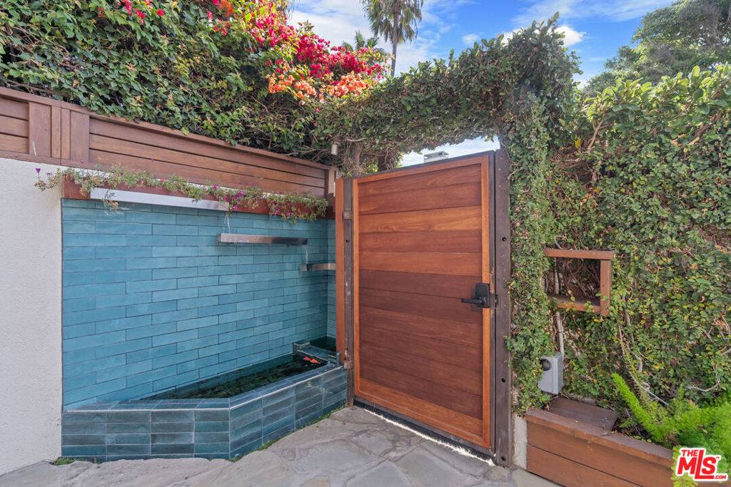 Venice, CA 90291,27 18th AVE