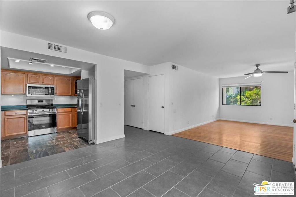 Palm Springs, CA 92262,200 E Racquet Club RD #45