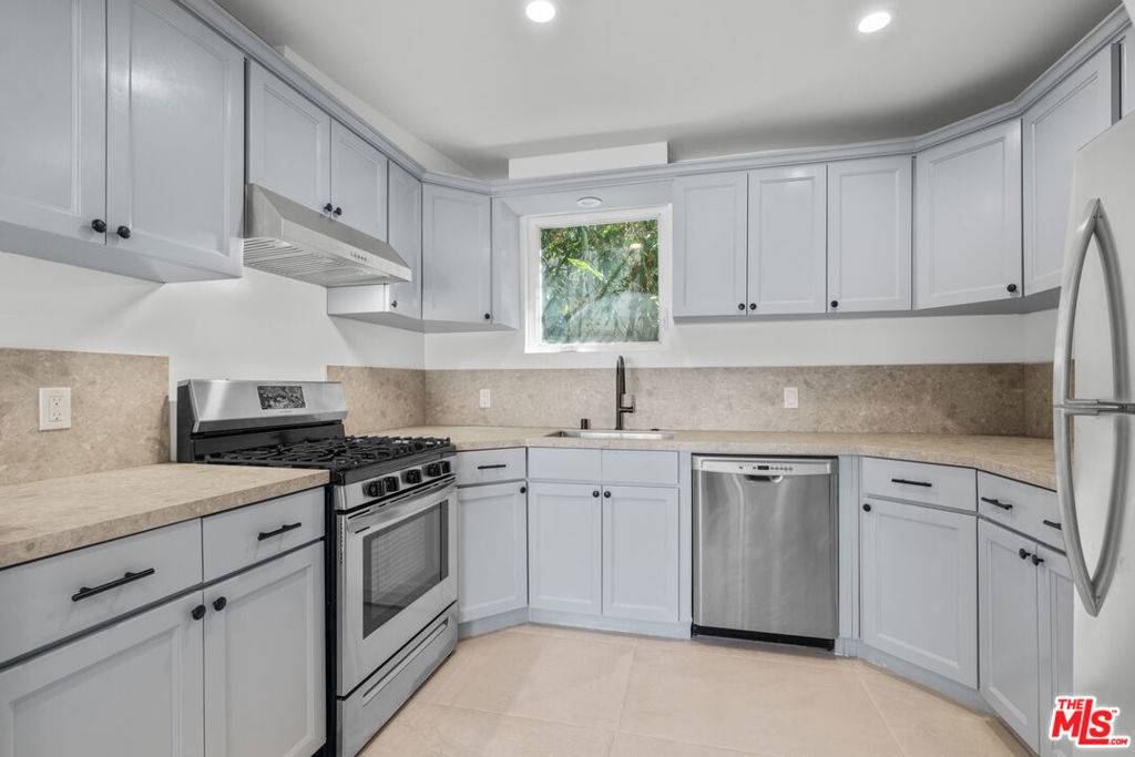 Venice, CA 90291,616 Sunset AVE #B