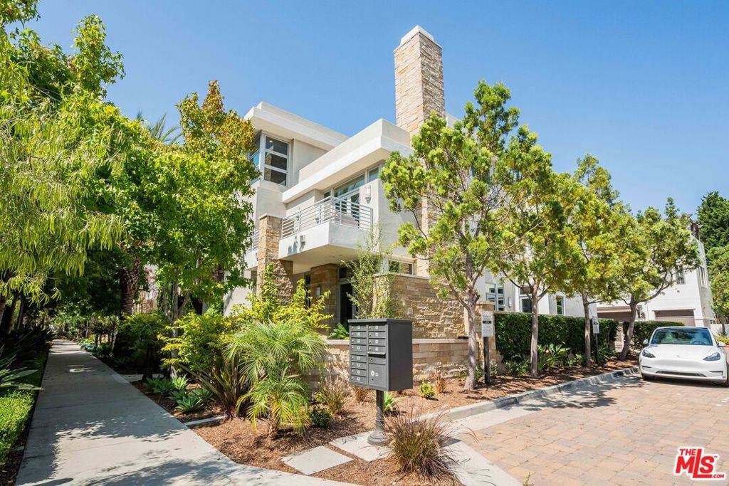 Playa Vista, CA 90094,13042 W North Icon CIR