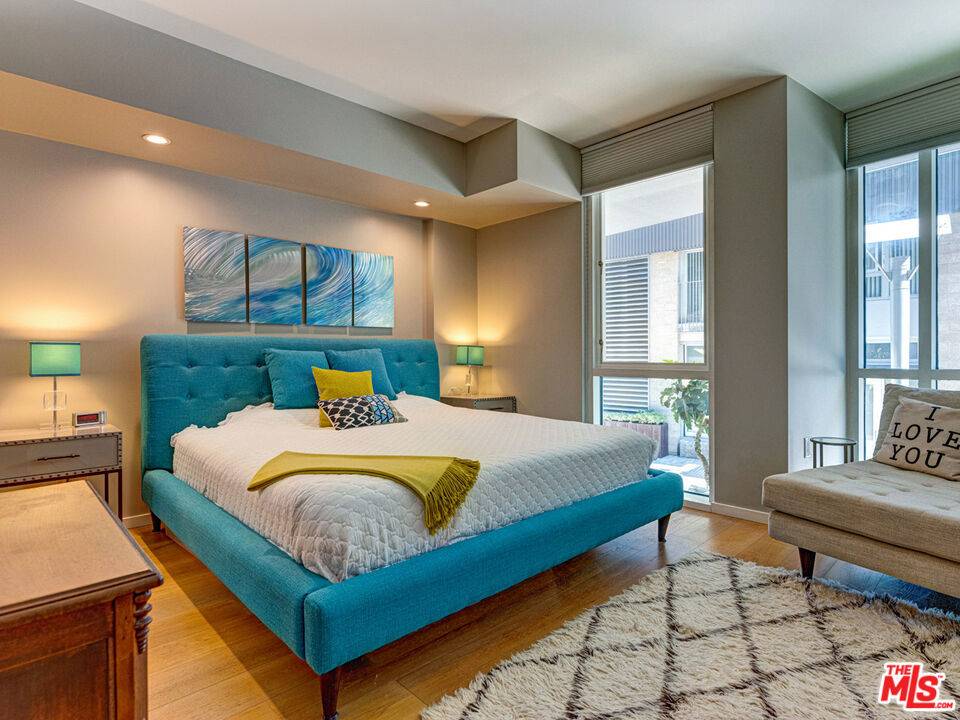 Santa Monica, CA 90401,1705 Ocean AVE #105