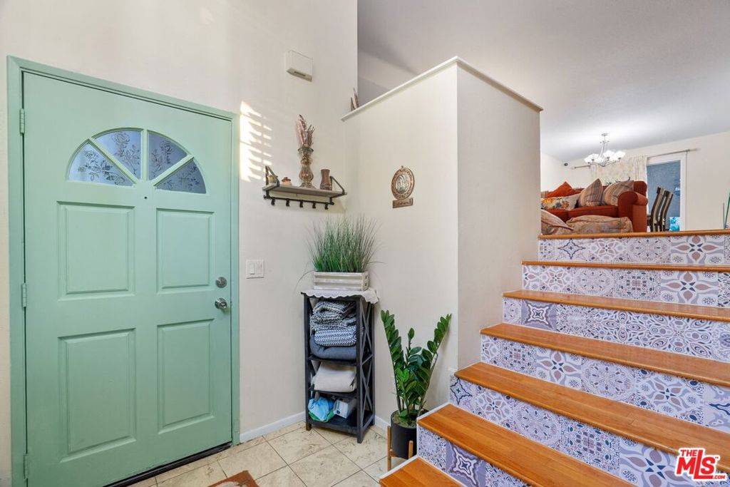 Montrose, CA 91020,2231 Montrose AVE #2