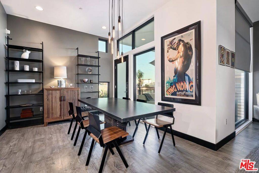 West Hollywood, CA 90069,1223 Larrabee ST #1