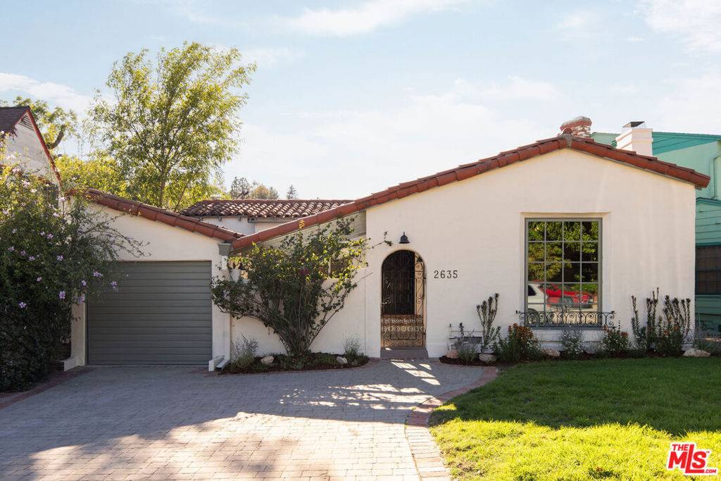 Los Angeles, CA 90039,2635 Rokeby ST