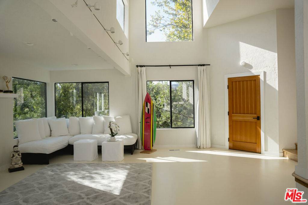 Malibu, CA 90265,6649 Zumirez DR