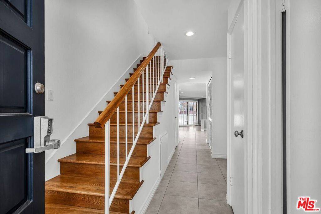 Playa Del Rey, CA 90293,7301 Vista Del Mar #A104