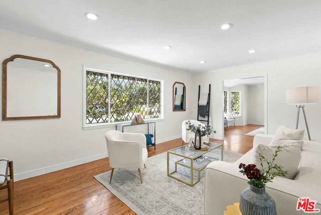 Newhall, CA 91321,24364 Arcadia ST