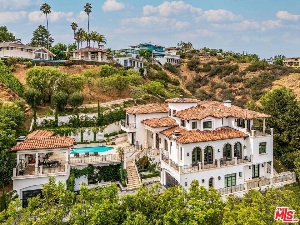 Los Angeles, CA 90077,1159 Somera RD