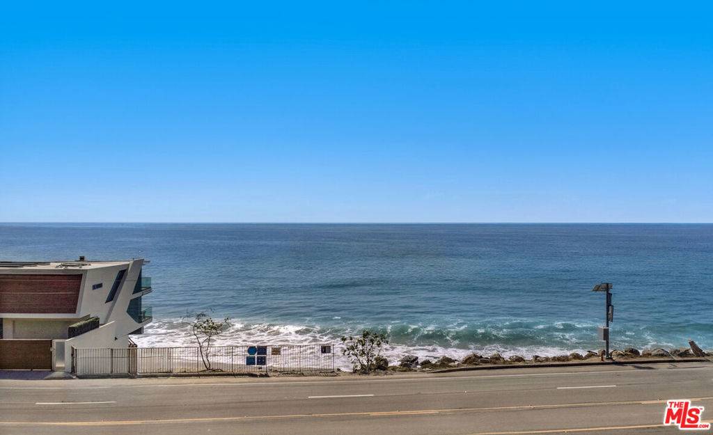 Malibu, CA 90265,21711 Pacific Coast HWY