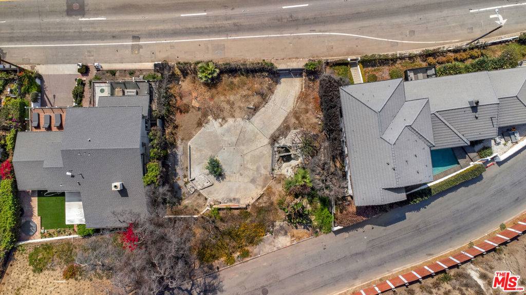 Malibu, CA 90265,21711 Pacific Coast HWY