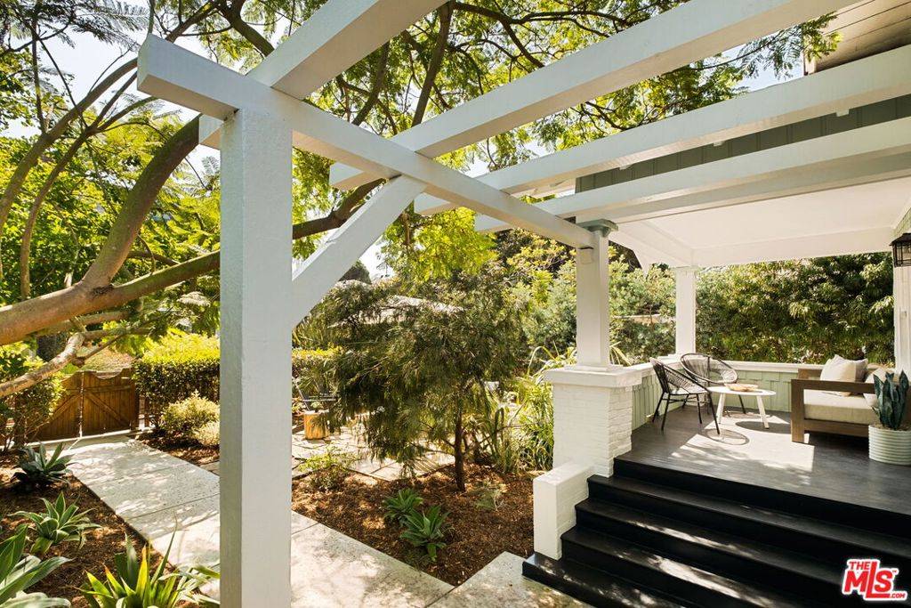 Venice, CA 90291,729 Marco PL