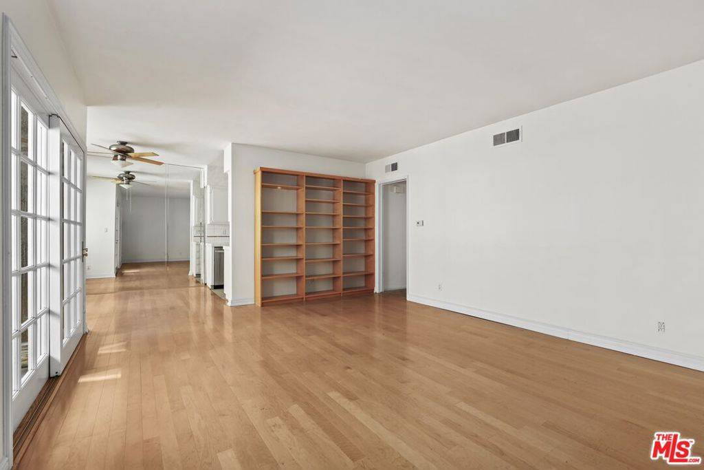 Santa Monica, CA 90403,934 19th ST #5