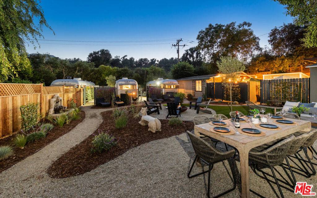 Topanga, CA 90290,272 N Topanga Canyon BLVD