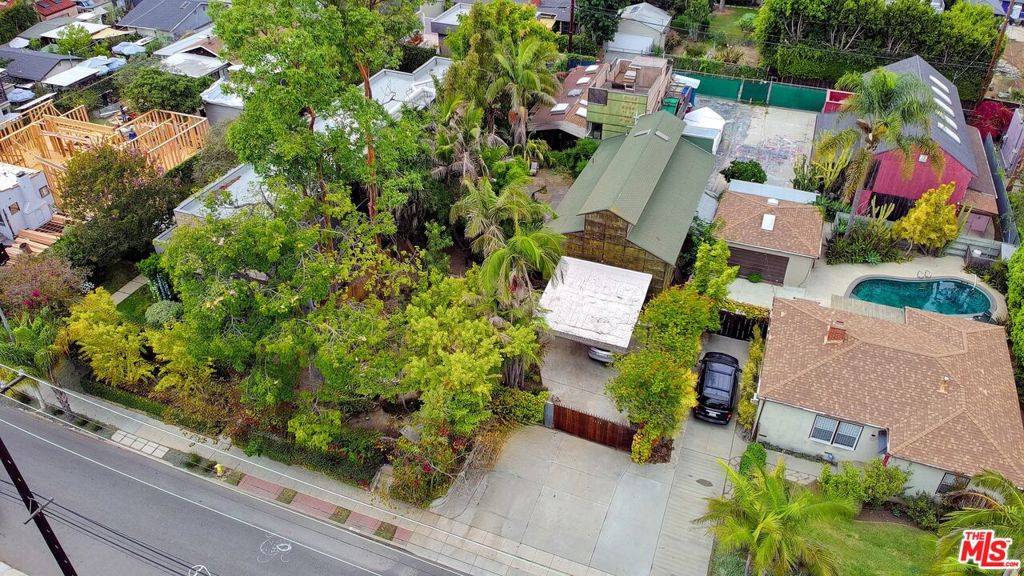 Venice, CA 90291,1233 Palms BLVD