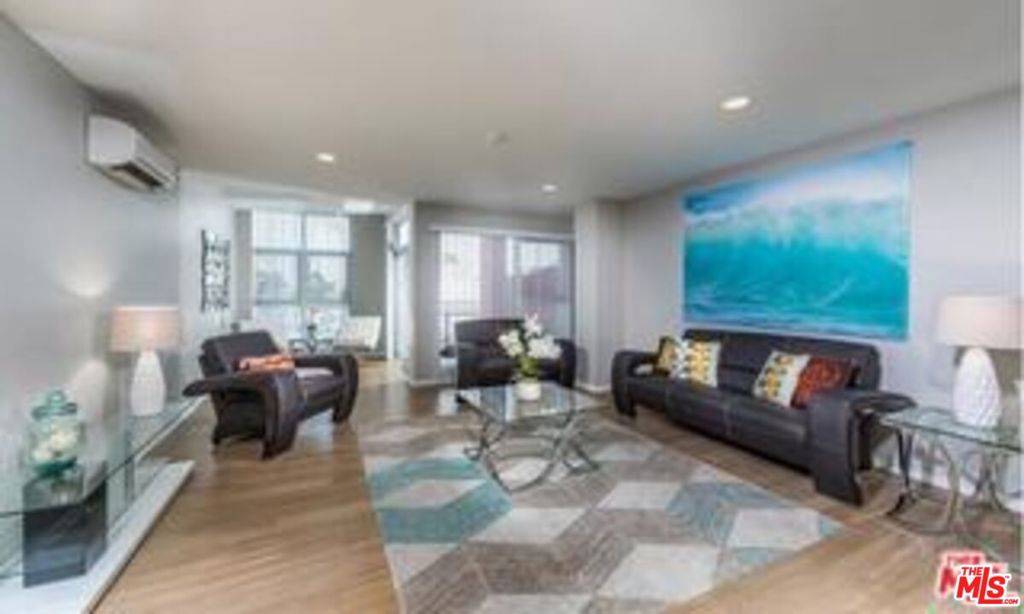 Long Beach, CA 90802,245 PINE AVE #612