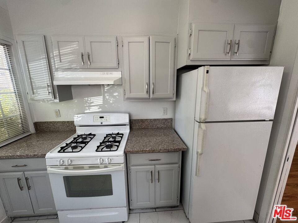 Los Angeles, CA 90035,1142 S Bedford ST