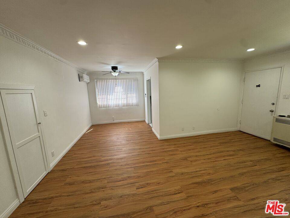Los Angeles, CA 90035,1142 S Bedford ST