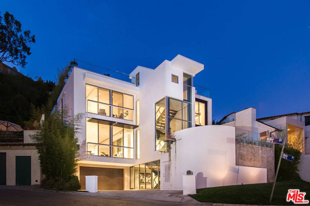 Los Angeles, CA 90069,1352 Miller DR