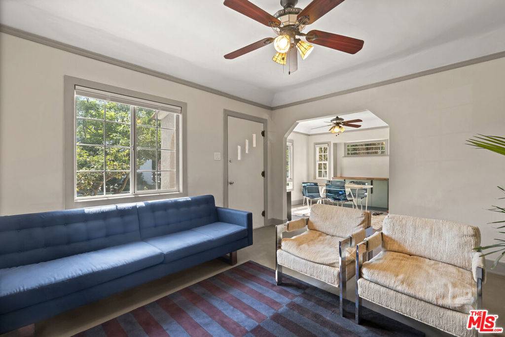 Los Angeles, CA 90034,3116 Ivy ST