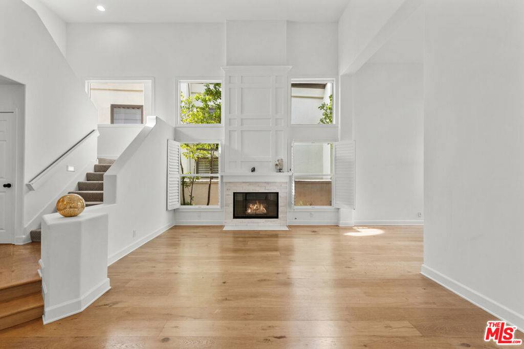 Calabasas, CA 91302,4370 Park Monte Nord