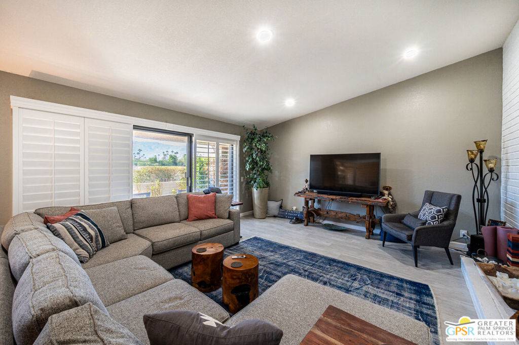 Palm Desert, CA 92260,99 S Camino Arroyo