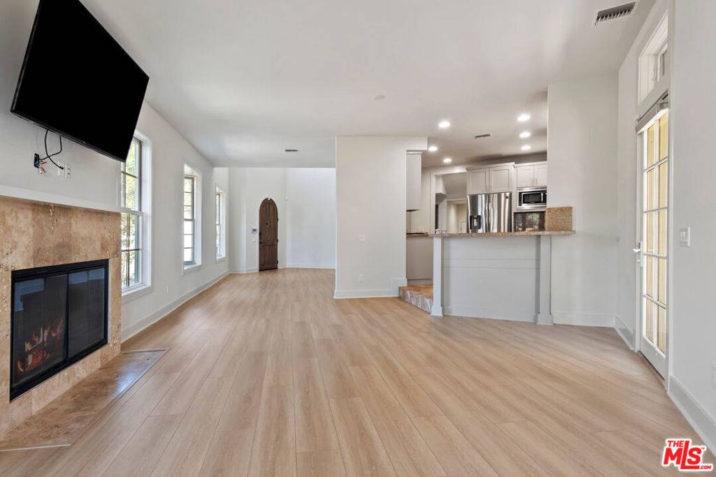 Calabasas, CA 91302,23550 Valley View RD