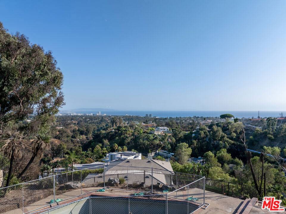 Pacific Palisades, CA 90272,14706 Oracle PL