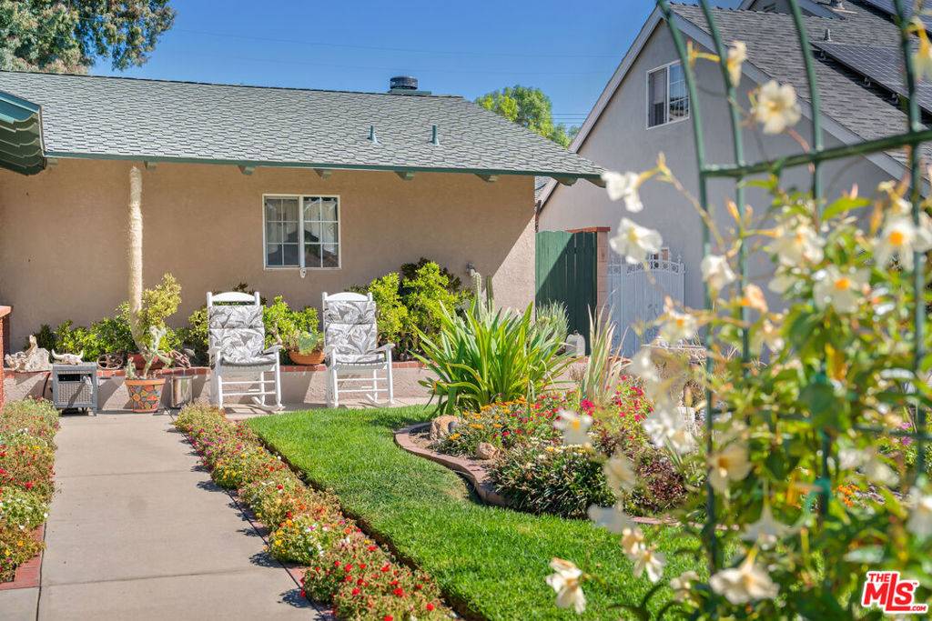 Chatsworth, CA 91311,10042 Sunnybrae AVE