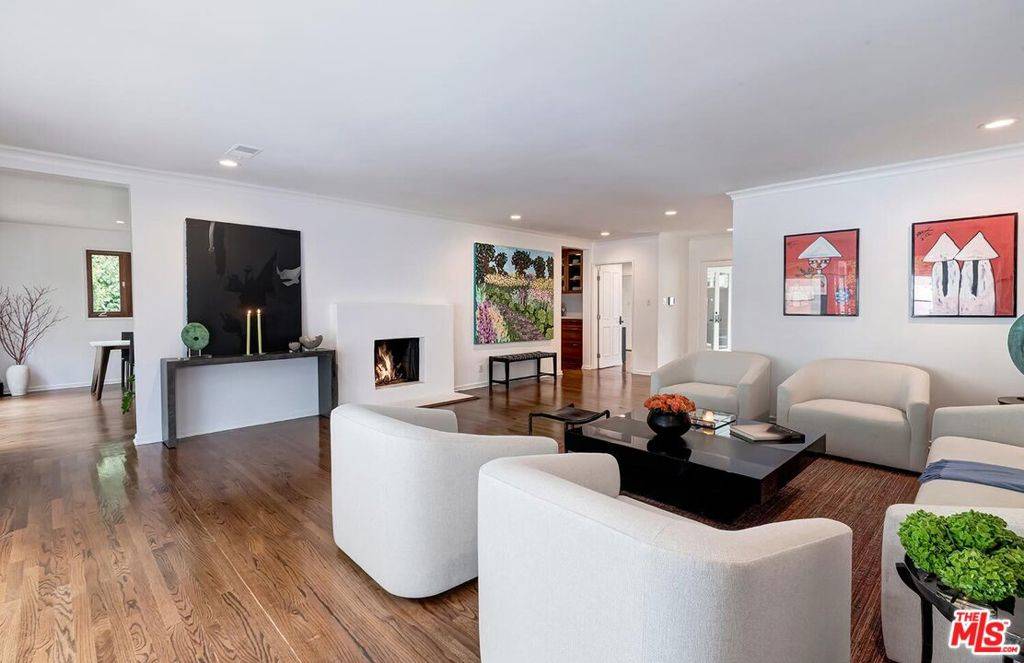 Beverly Hills, CA 90210,2268 Betty LN