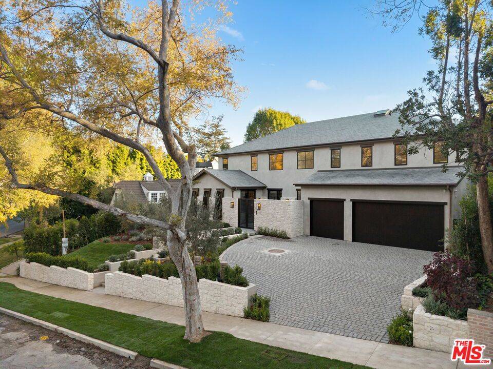 Los Angeles, CA 90024,10444 Charing Cross RD