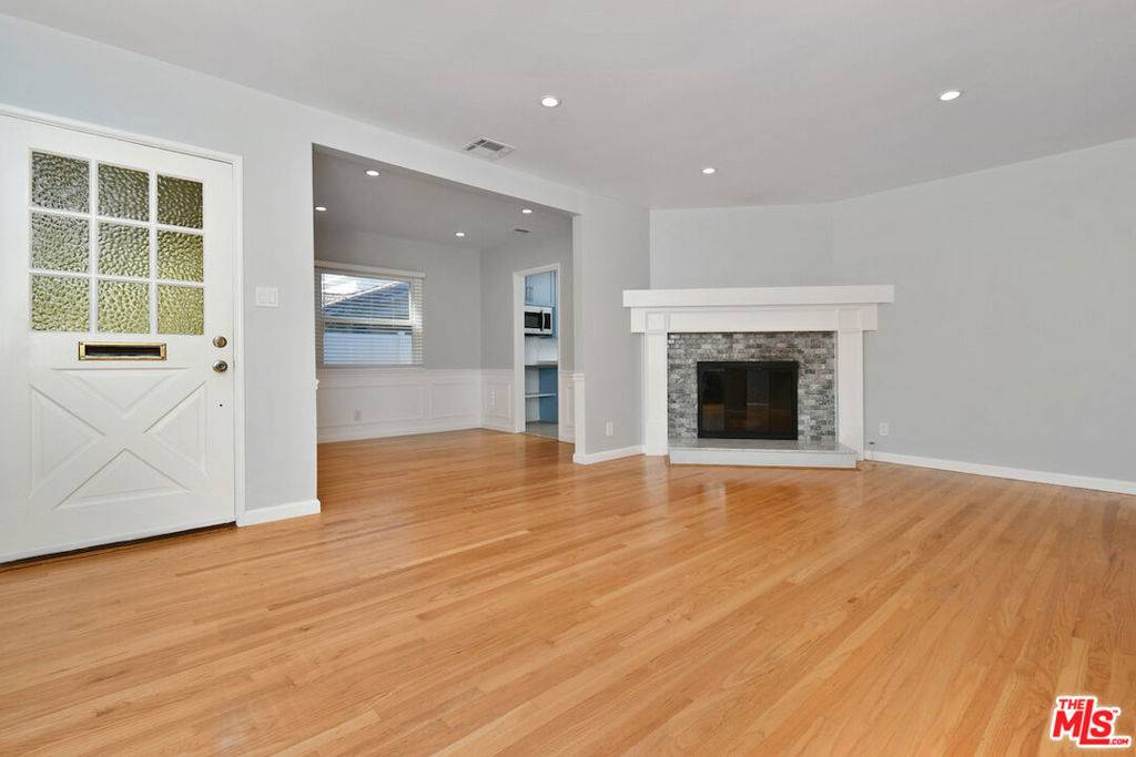 Woodland Hills, CA 91364,22025 De La Osa ST