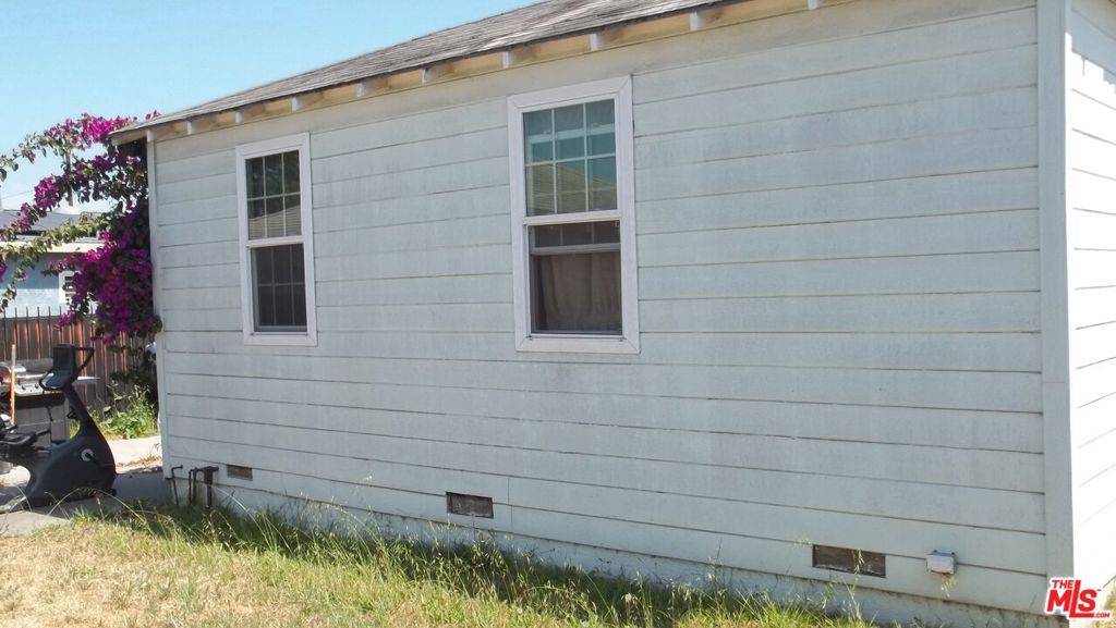 Los Angeles, CA 90044,727 W 117th ST