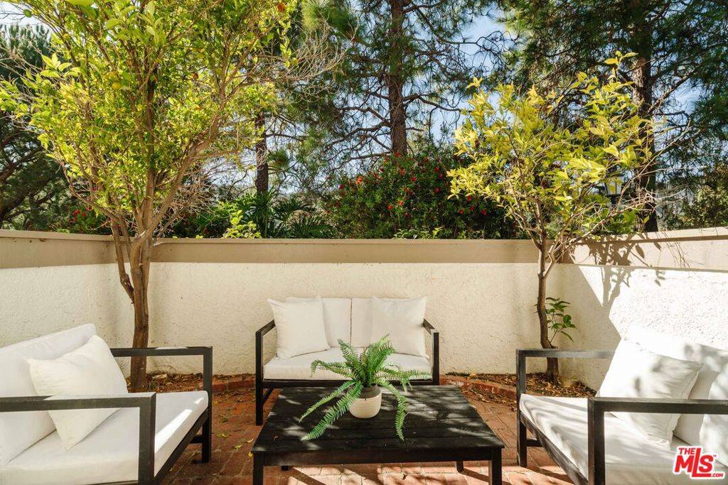 Pacific Palisades, CA 90272,17158 Palisades CIR