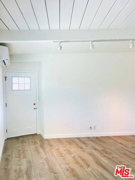 Glendale, CA 91205,421 E Chevy Chase DR #4