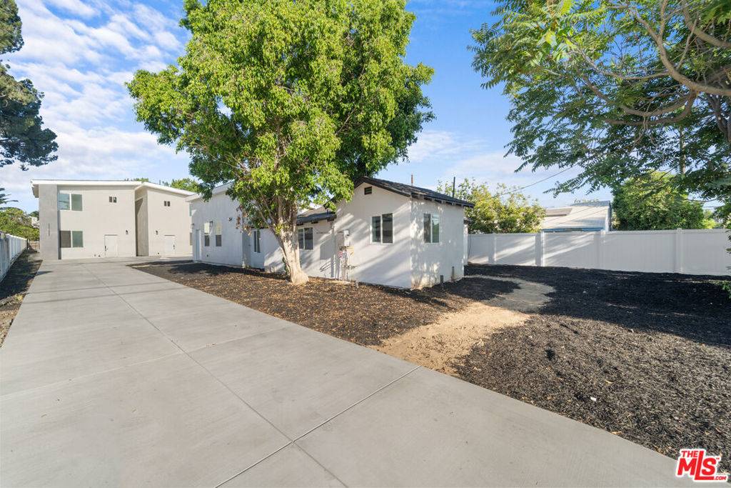 Northridge, CA 91324,8510 Wilbur AVE