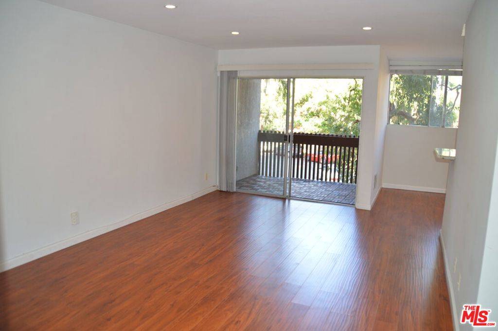 Culver City, CA 90230,6050 CANTERBURY DR #F205