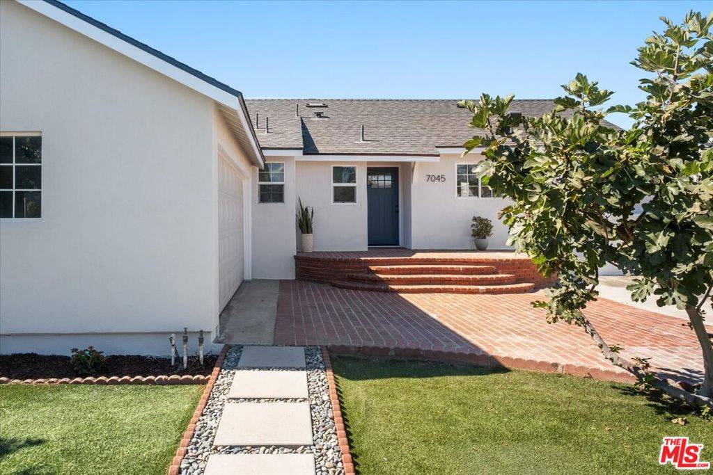North Hollywood, CA 91605,7045 Varna AVE
