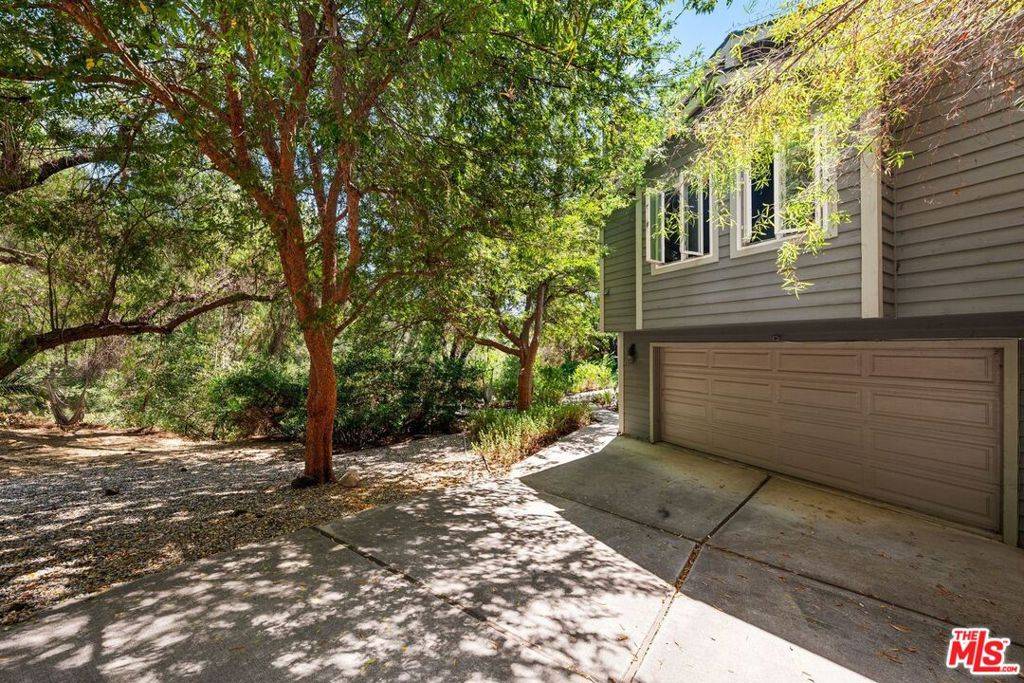 Topanga, CA 90290,22760 Chamera LN