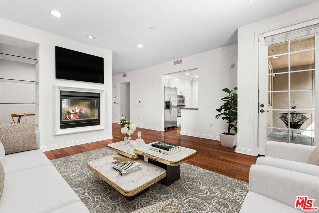 Playa Vista, CA 90094,13173 Pacific #103