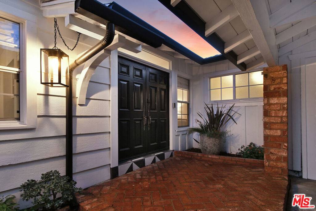 Valley Village, CA 91607,12614 Morrison ST