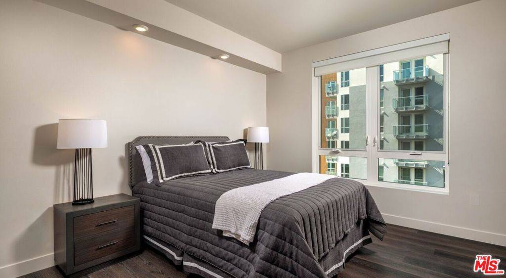 Los Angeles, CA 90015,1340 S Hill ST #PH723