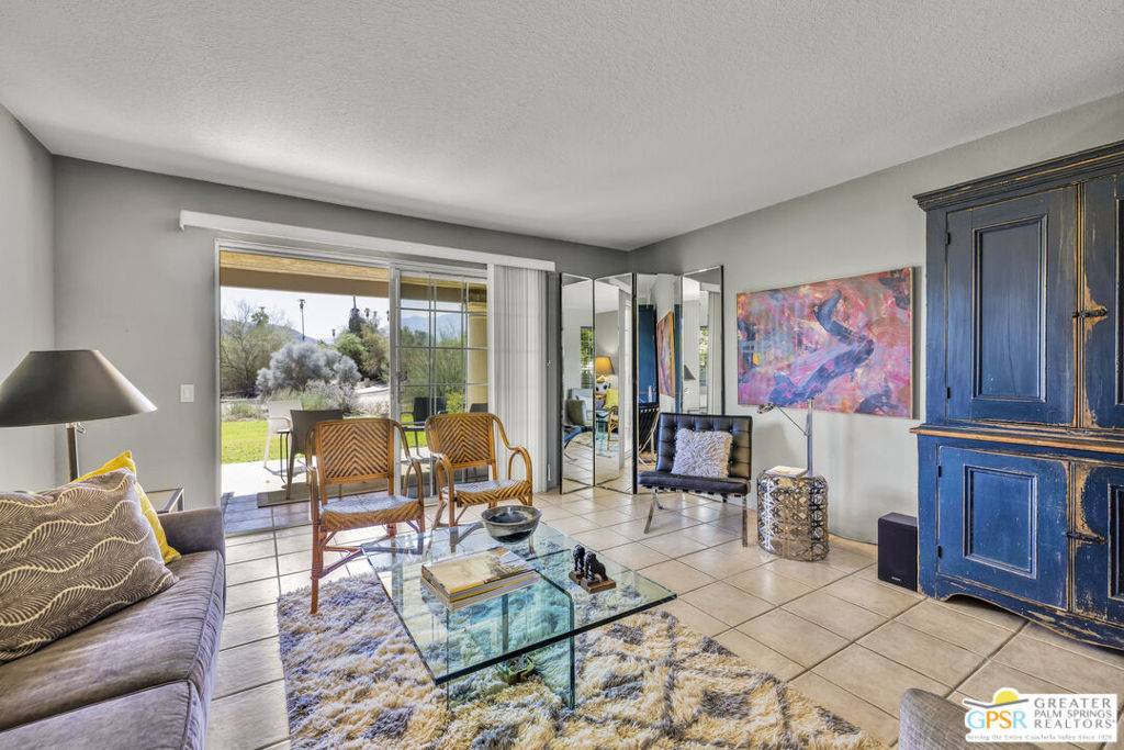 Palm Springs, CA 92264,2001 E Camino Parocela #J65