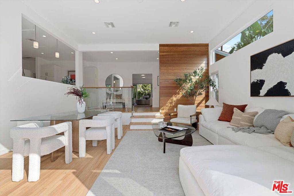 Los Angeles, CA 90034,3145 Kelton AVE