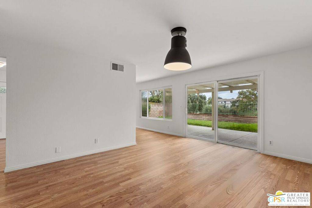 Agoura Hills, CA 91301,5637 Slicers CIR