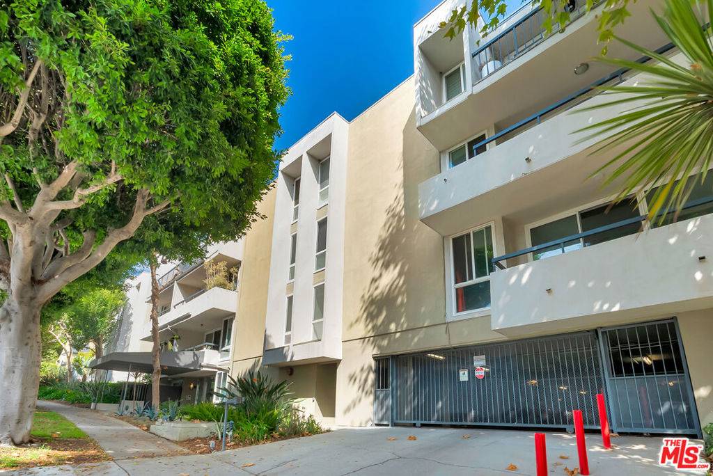 West Hollywood, CA 90069,8535 W West Knoll DR #107