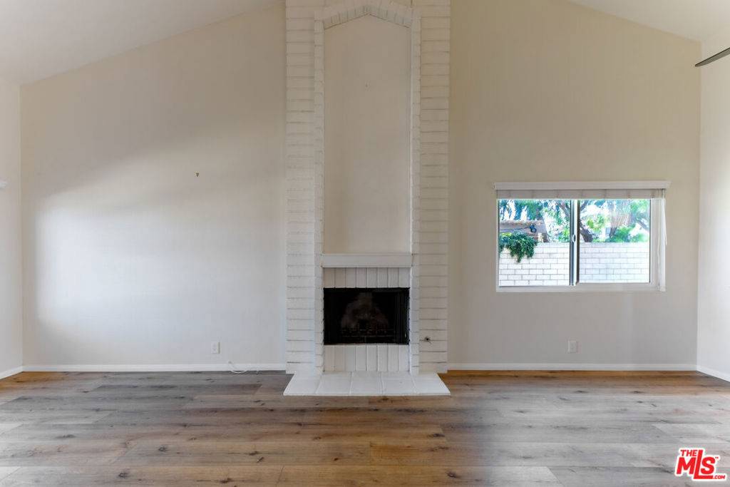 Huntington Beach, CA 92648,6012 Jasonwood DR